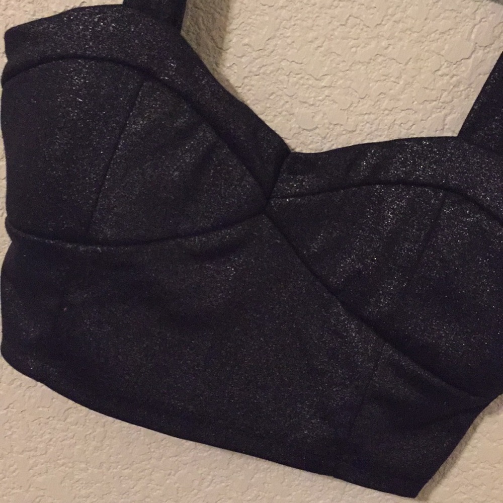 Crop Top - Picture 2 of 3